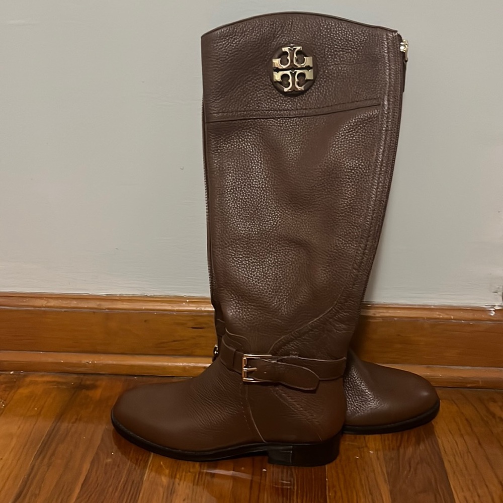 NWOT Size 5 Tory Burch Brown Riding Boots